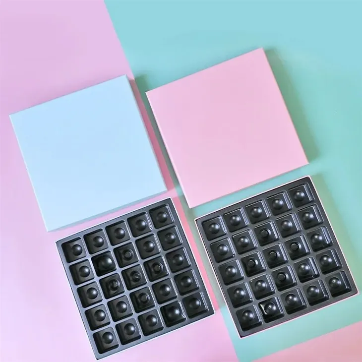 Boîtes d'emballage de chocolat en carton de 25 grilles