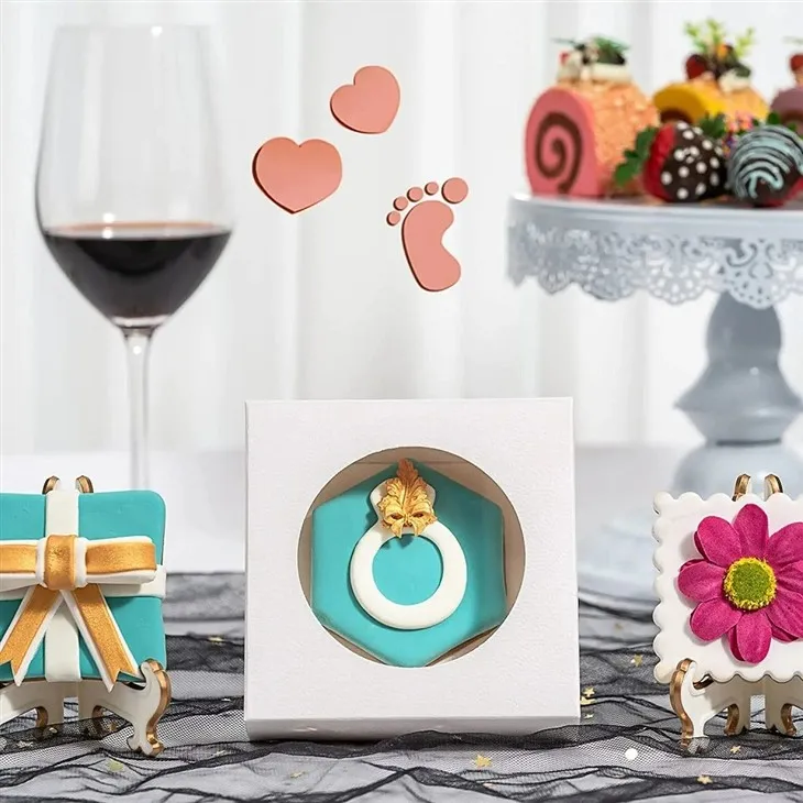 Boîtes de boulangerie carrées en carton avec Windows