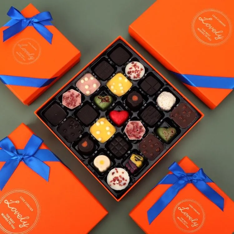 Boîte de chocolat carrée