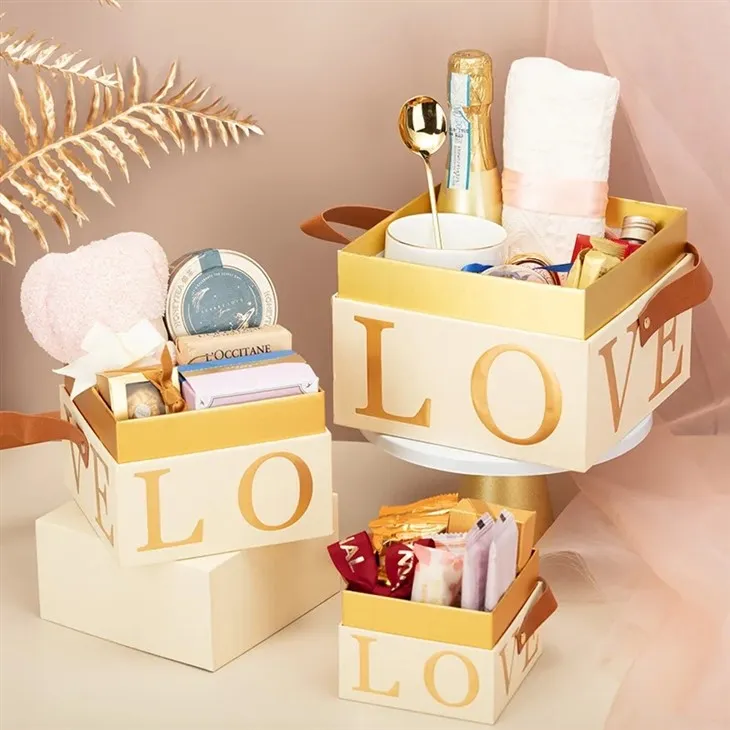 Coffrets cadeaux de mariage d'amour de luxe carrés