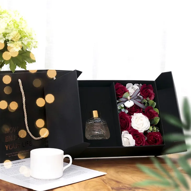 Coffret cadeau de luxe avec ouverture à double porte