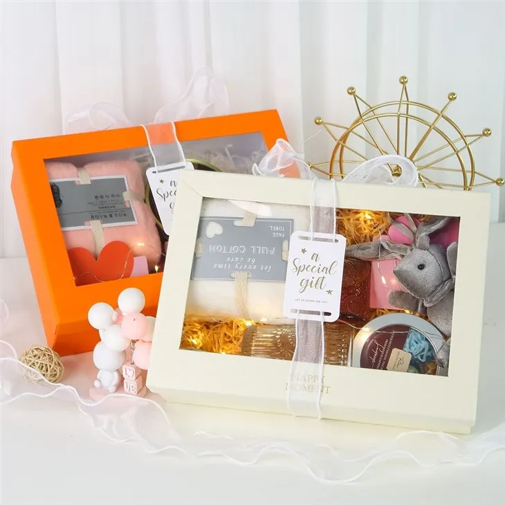 Coffret cadeau en papier avec couvercle et base