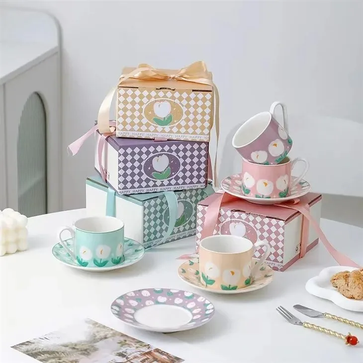 Coffret cadeau tasse à café en céramique Tulip